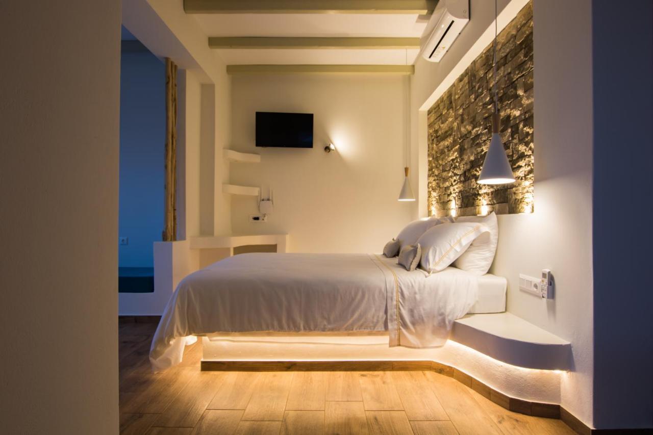 Theros Luxury Villas Damatria Екстериор снимка